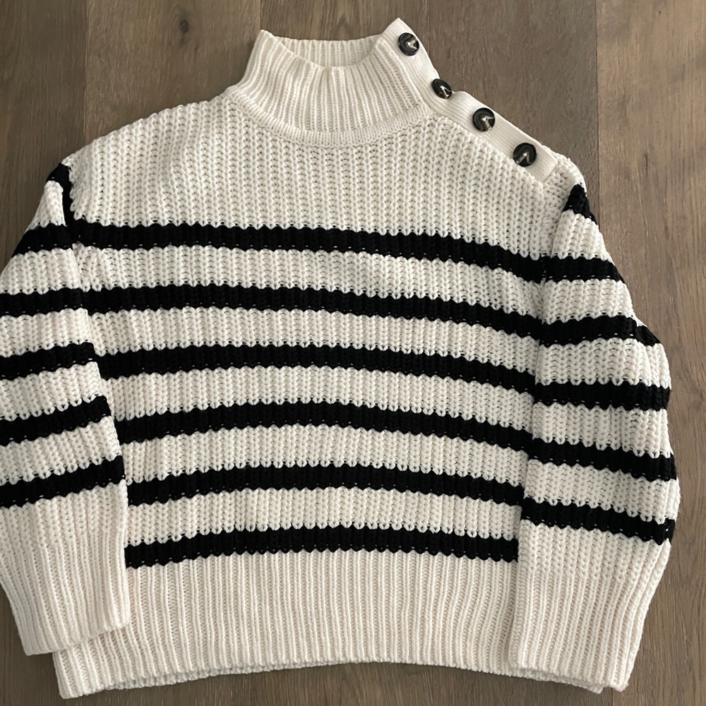 Zara striped sweater medium